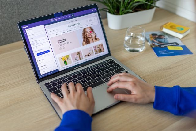 چگونه یک سایت آماده فروش بسازیم؟